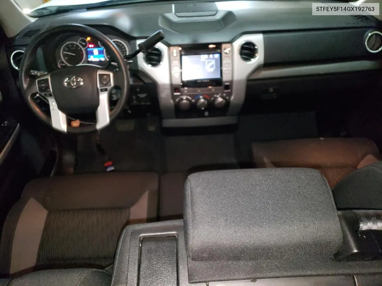 5TFEY5F14GX192763 2016 Toyota Tundra Crewmax Sr5