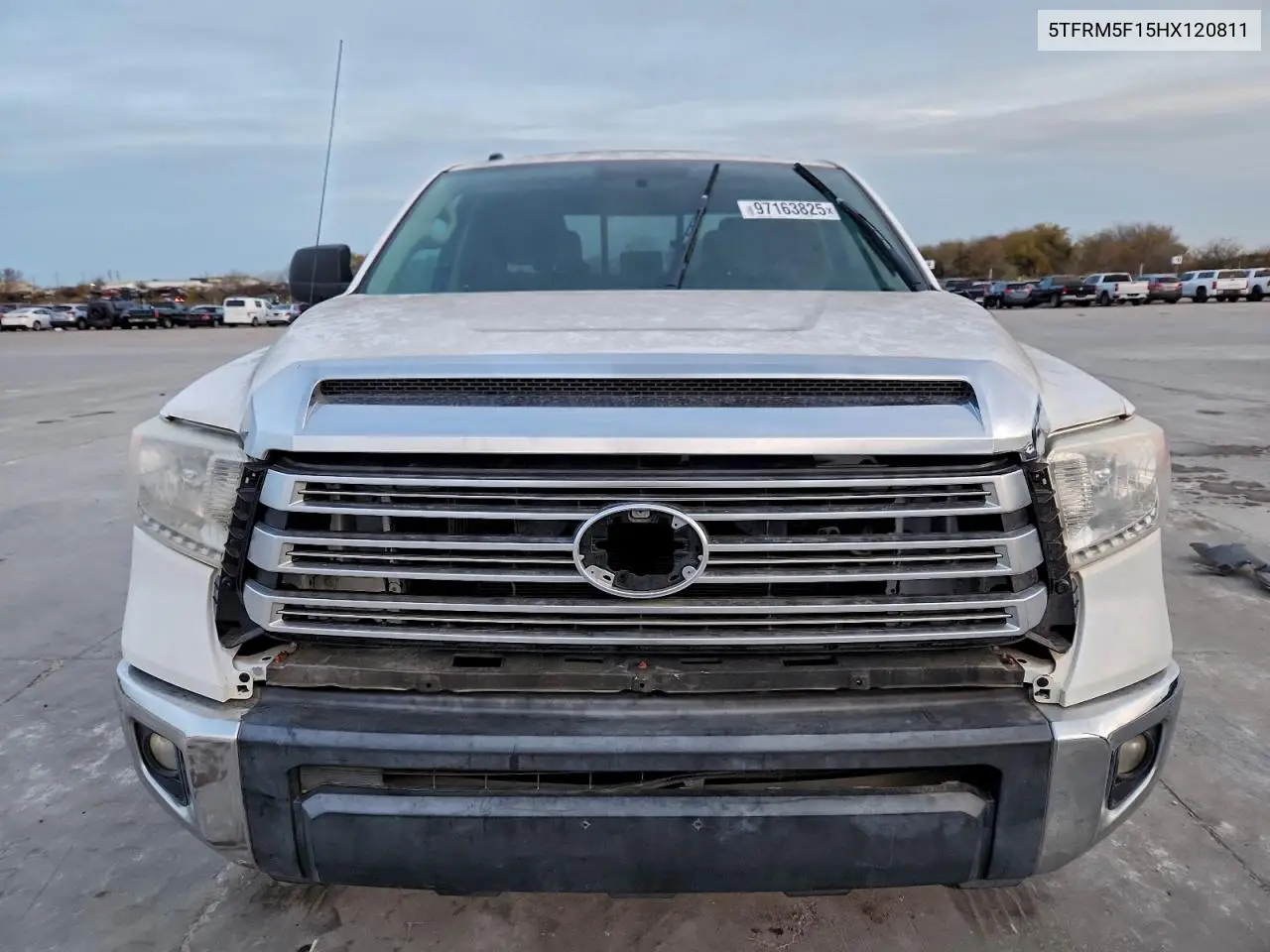 5TFRM5F15HX120811 2017 Toyota Tundra Double Cab Sr