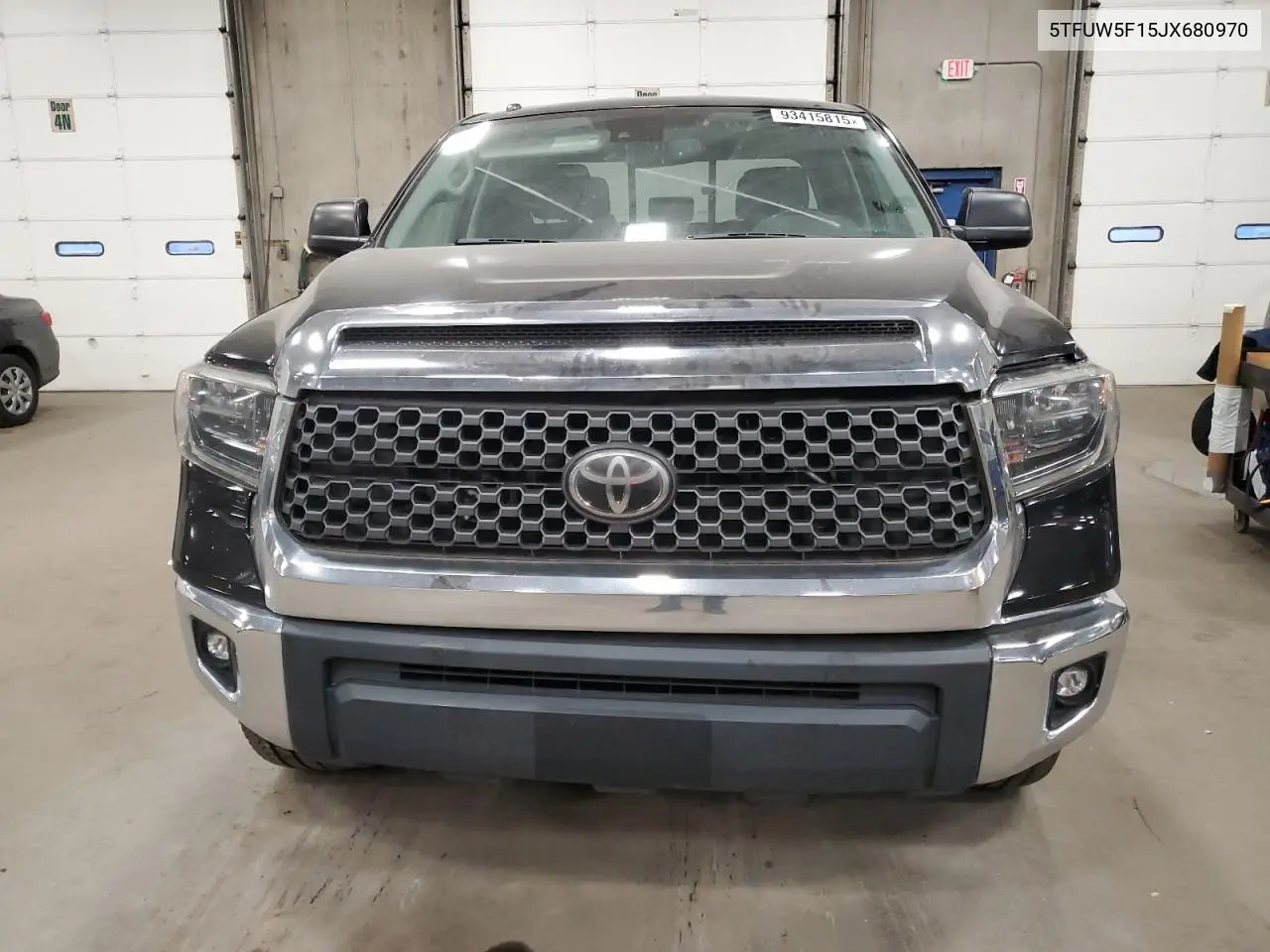 5TFUW5F15JX680970 2018 Toyota Tundra Double Cab Sr