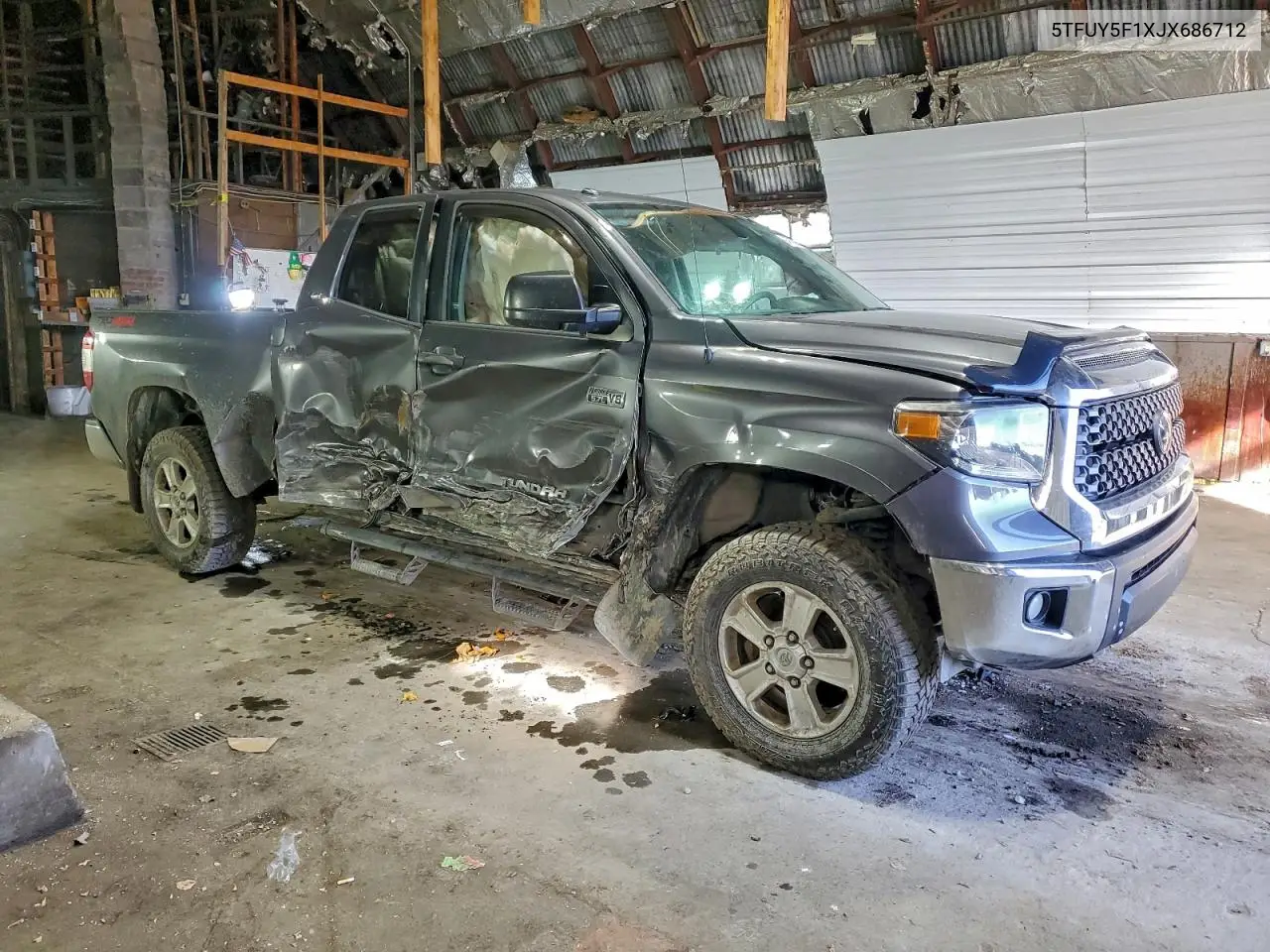 5TFUY5F1XJX686712 2018 Toyota Tundra Double Cab Sr