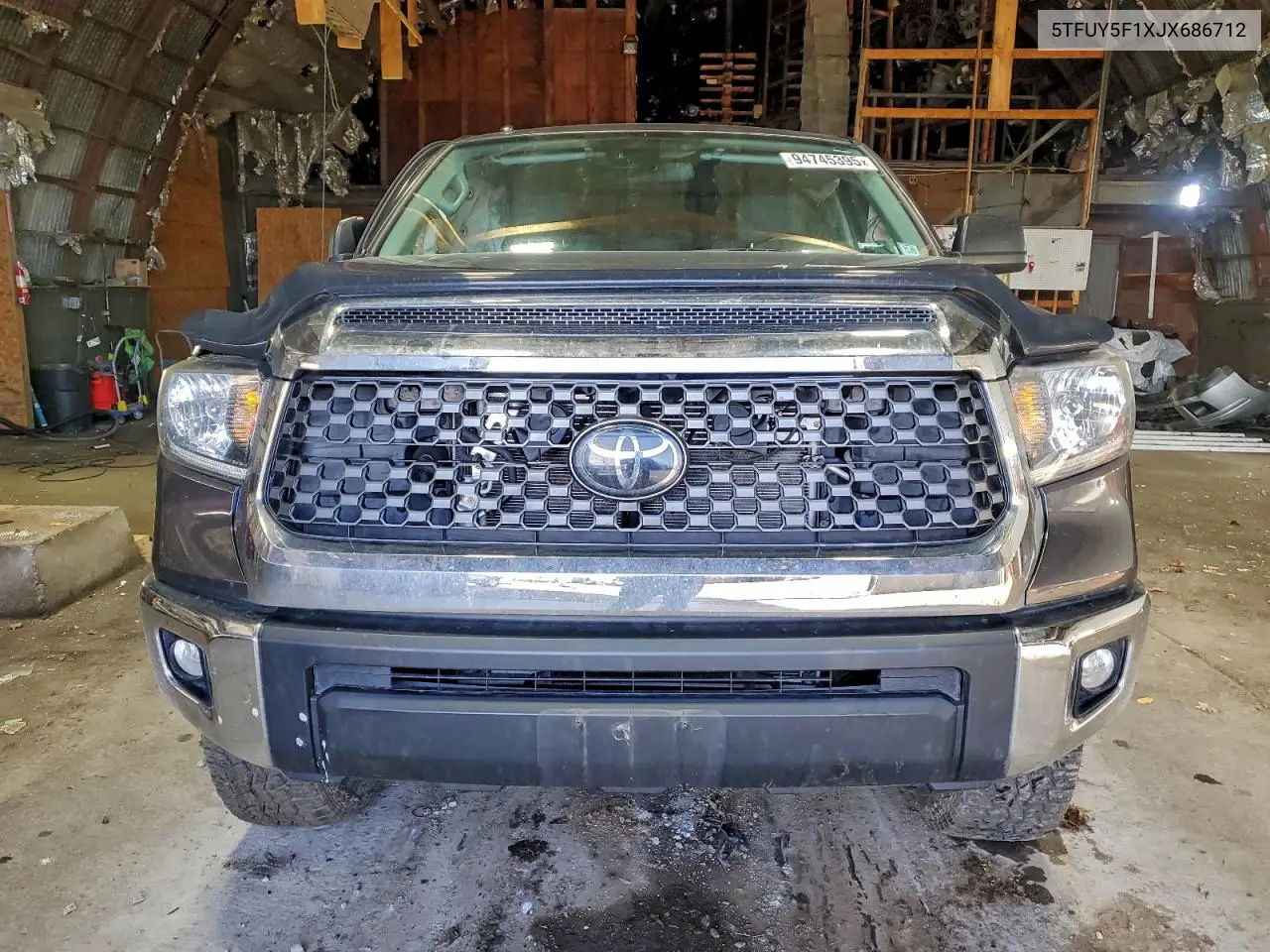 5TFUY5F1XJX686712 2018 Toyota Tundra Double Cab Sr