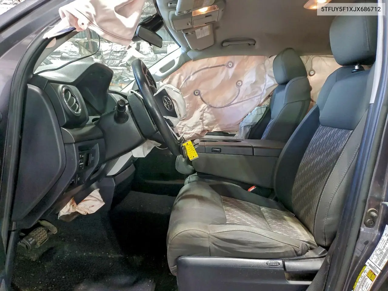 5TFUY5F1XJX686712 2018 Toyota Tundra Double Cab Sr