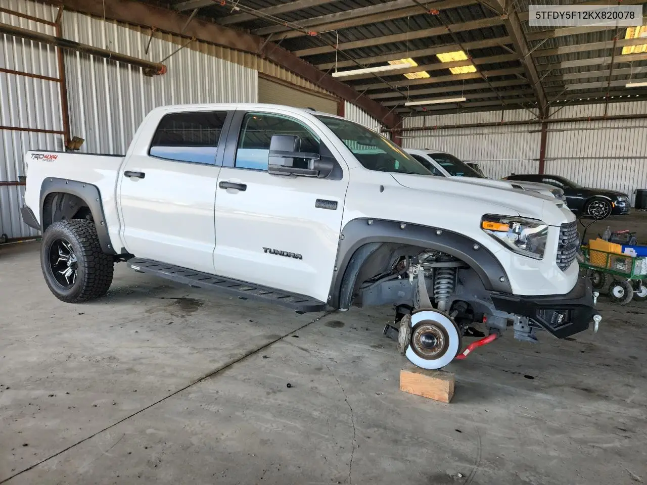 5TFDY5F12KX820078 2019 Toyota Tundra Crewmax Sr5