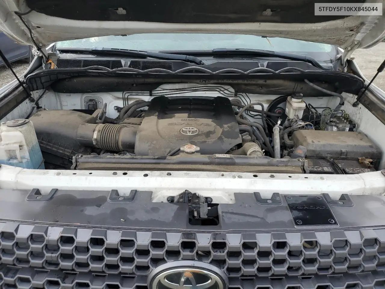 5TFDY5F10KX845044 2019 Toyota Tundra Crewmax Sr5