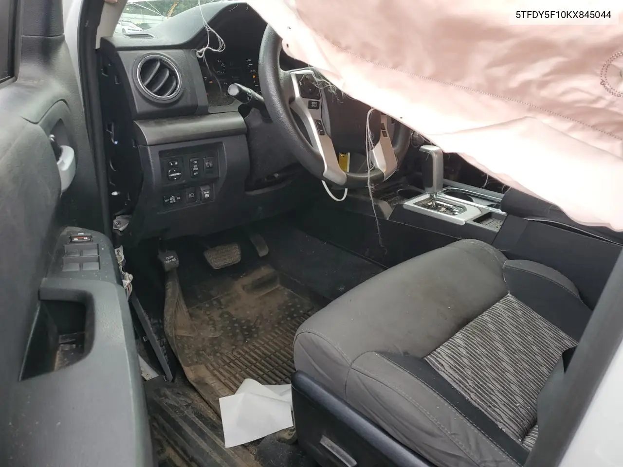 5TFDY5F10KX845044 2019 Toyota Tundra Crewmax Sr5