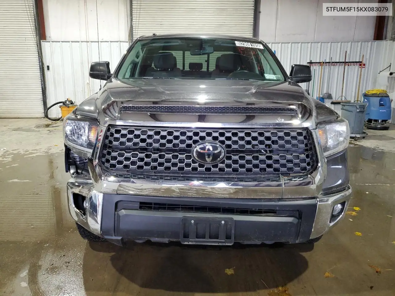 5TFUM5F15KX083079 2019 Toyota Tundra Double Cab Sr