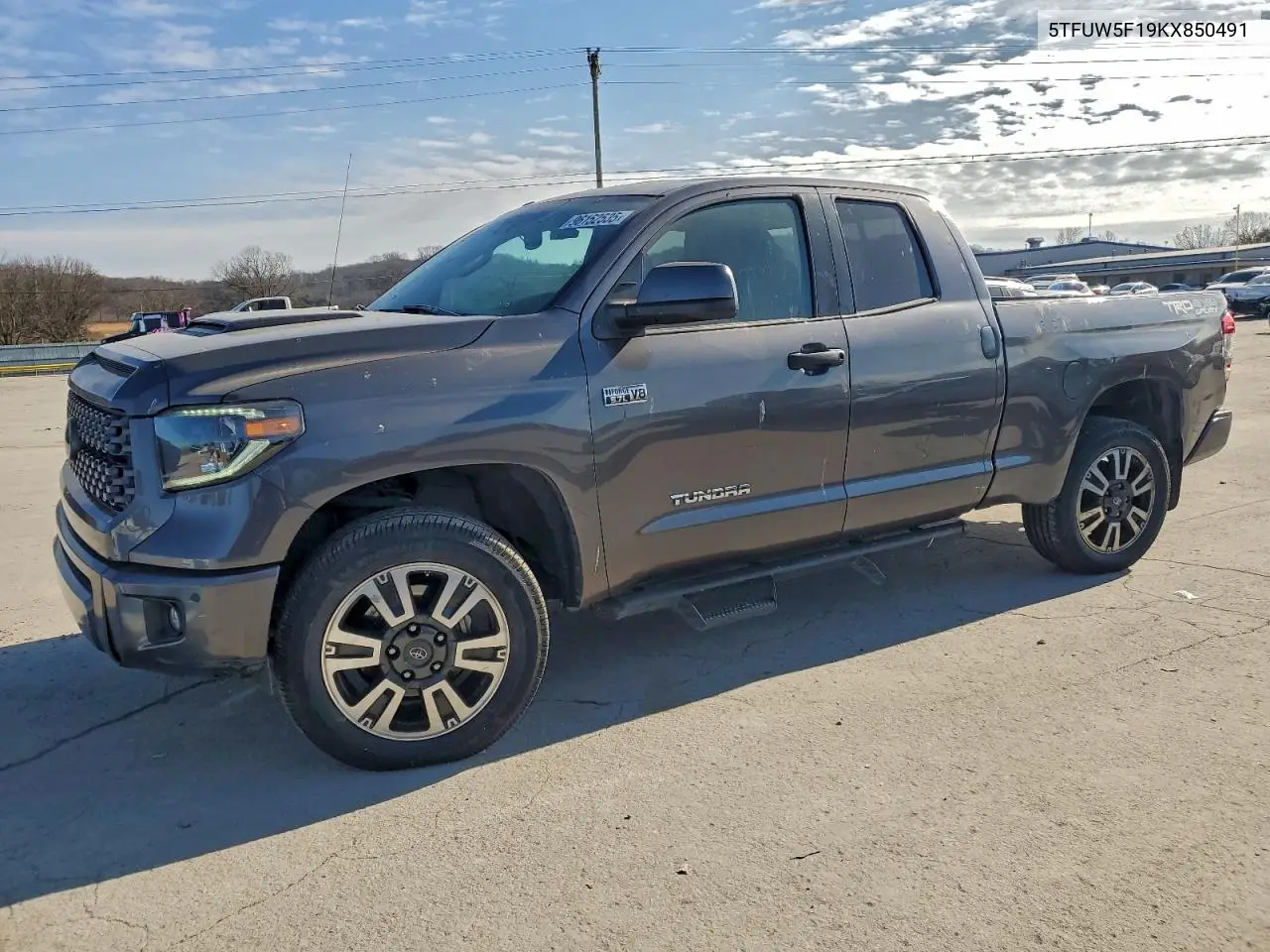5TFUW5F19KX850491 2019 Toyota Tundra Double Cab Sr