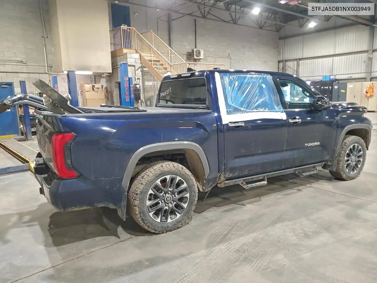 5TFJA5DB1NX003949 2022 Toyota Tundra Crewmax Limited