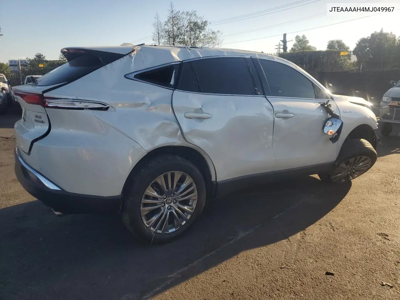 JTEAAAAH4MJ049967 2021 Toyota Venza Le