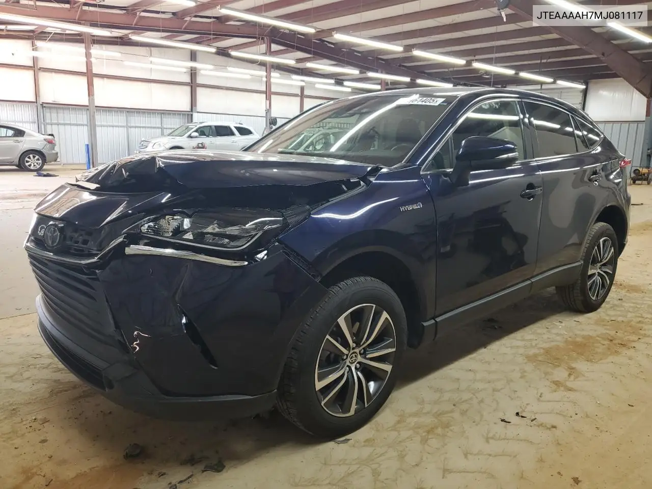 JTEAAAAH7MJ081117 2021 Toyota Venza Le