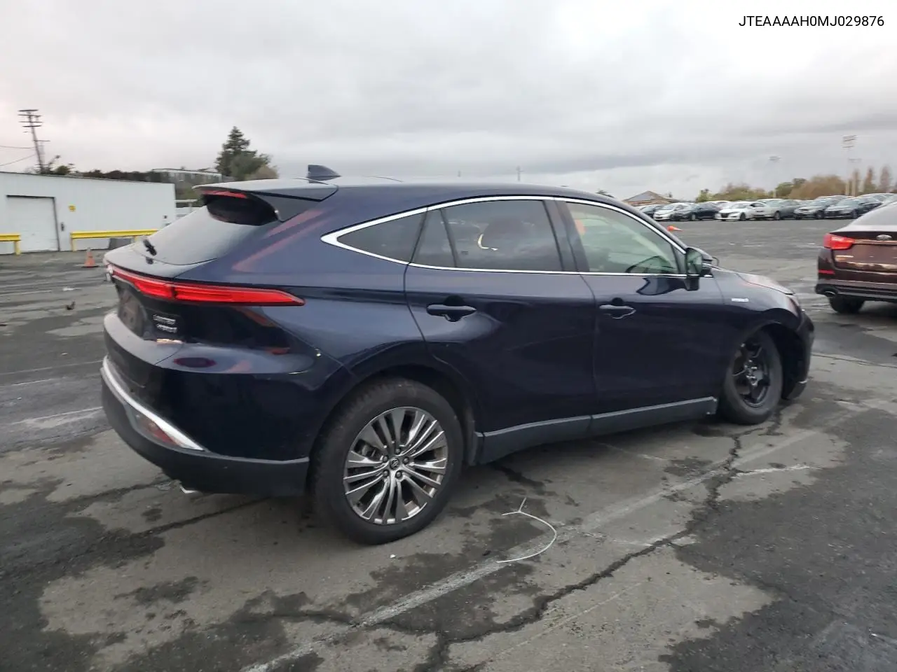 JTEAAAAH0MJ029876 2021 Toyota Venza Le