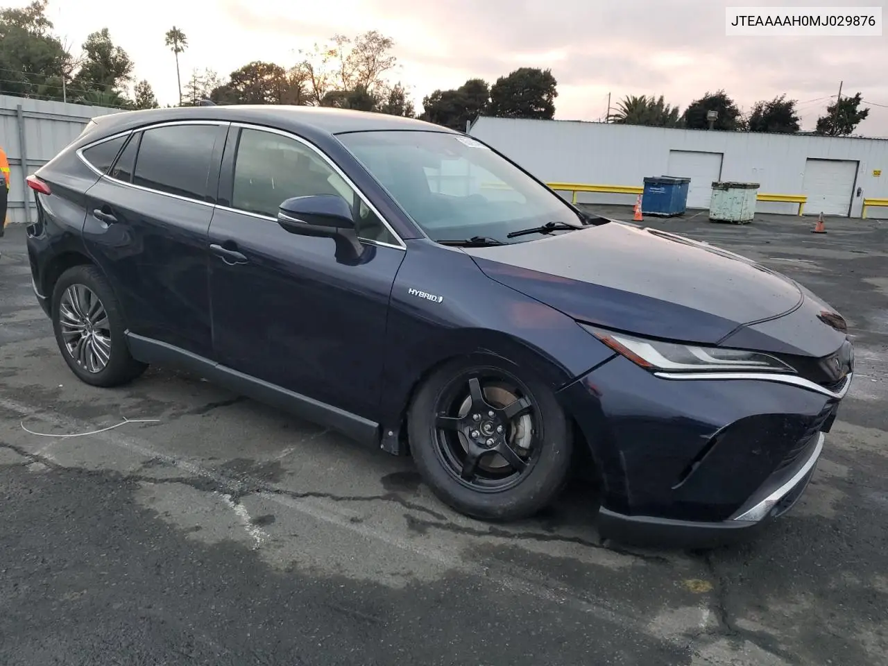 JTEAAAAH0MJ029876 2021 Toyota Venza Le