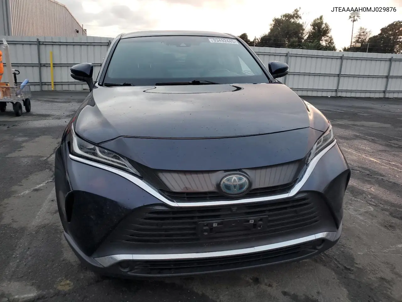 JTEAAAAH0MJ029876 2021 Toyota Venza Le