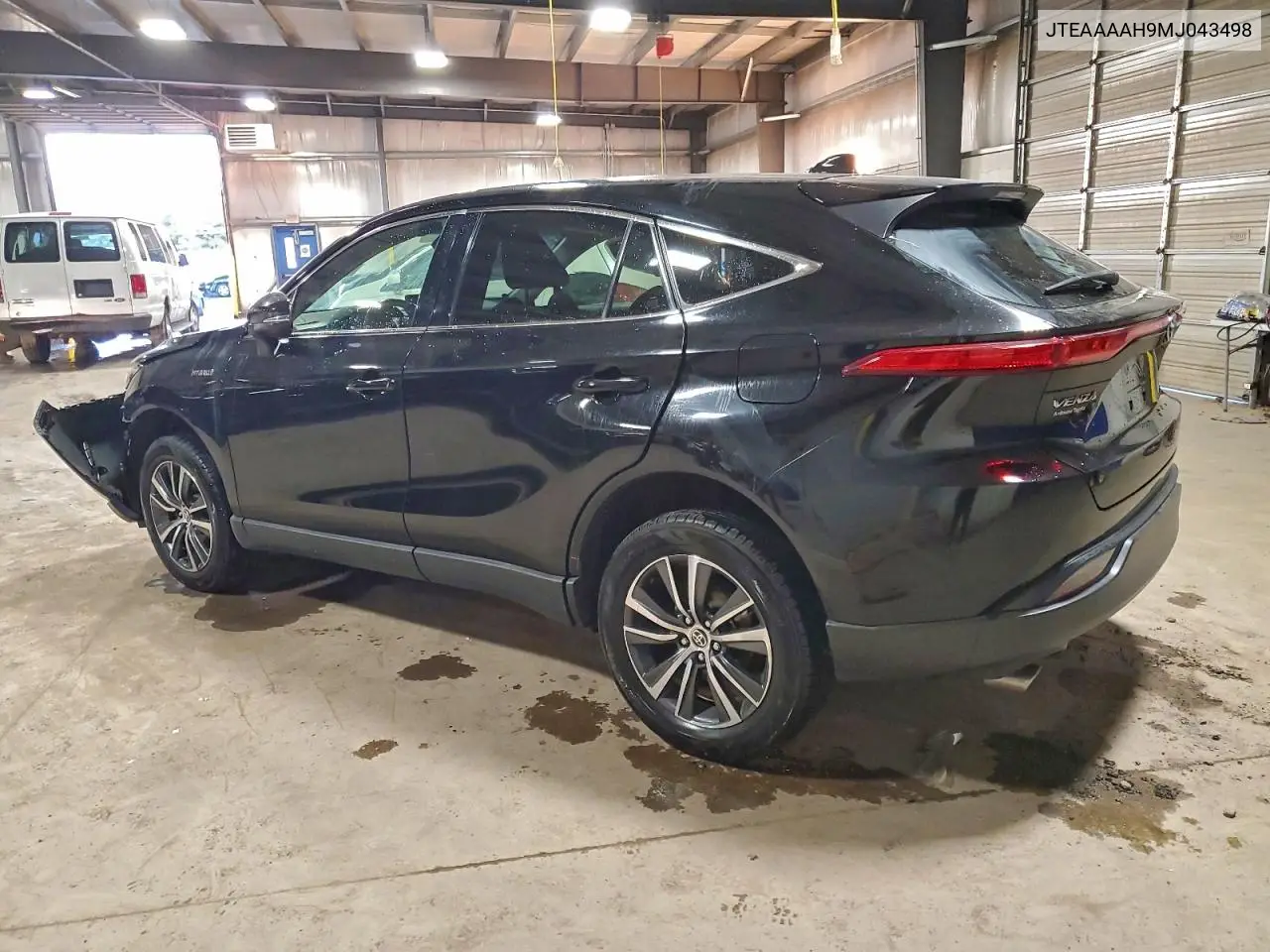 JTEAAAAH9MJ043498 2021 Toyota Venza Le