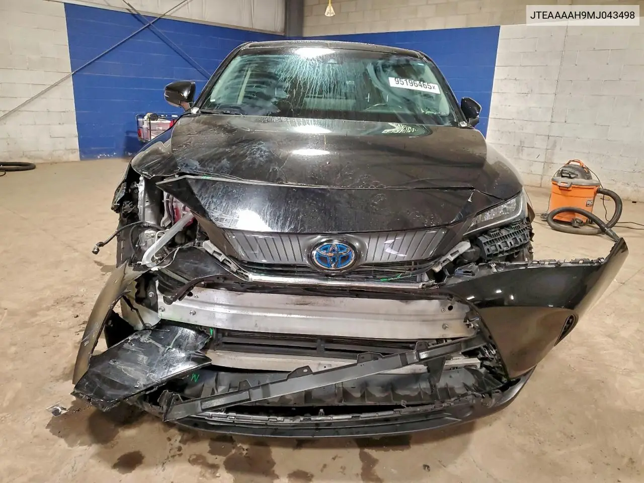 JTEAAAAH9MJ043498 2021 Toyota Venza Le