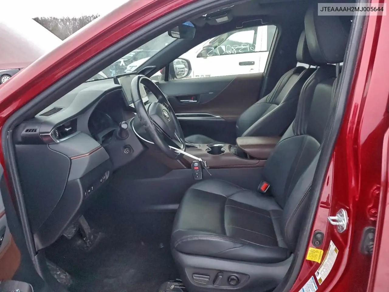 JTEAAAAH2MJ005644 2021 Toyota Venza Le