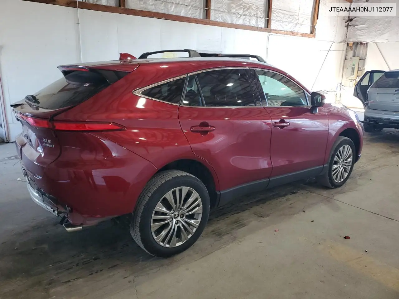 JTEAAAAH0NJ112077 2022 Toyota Venza Le