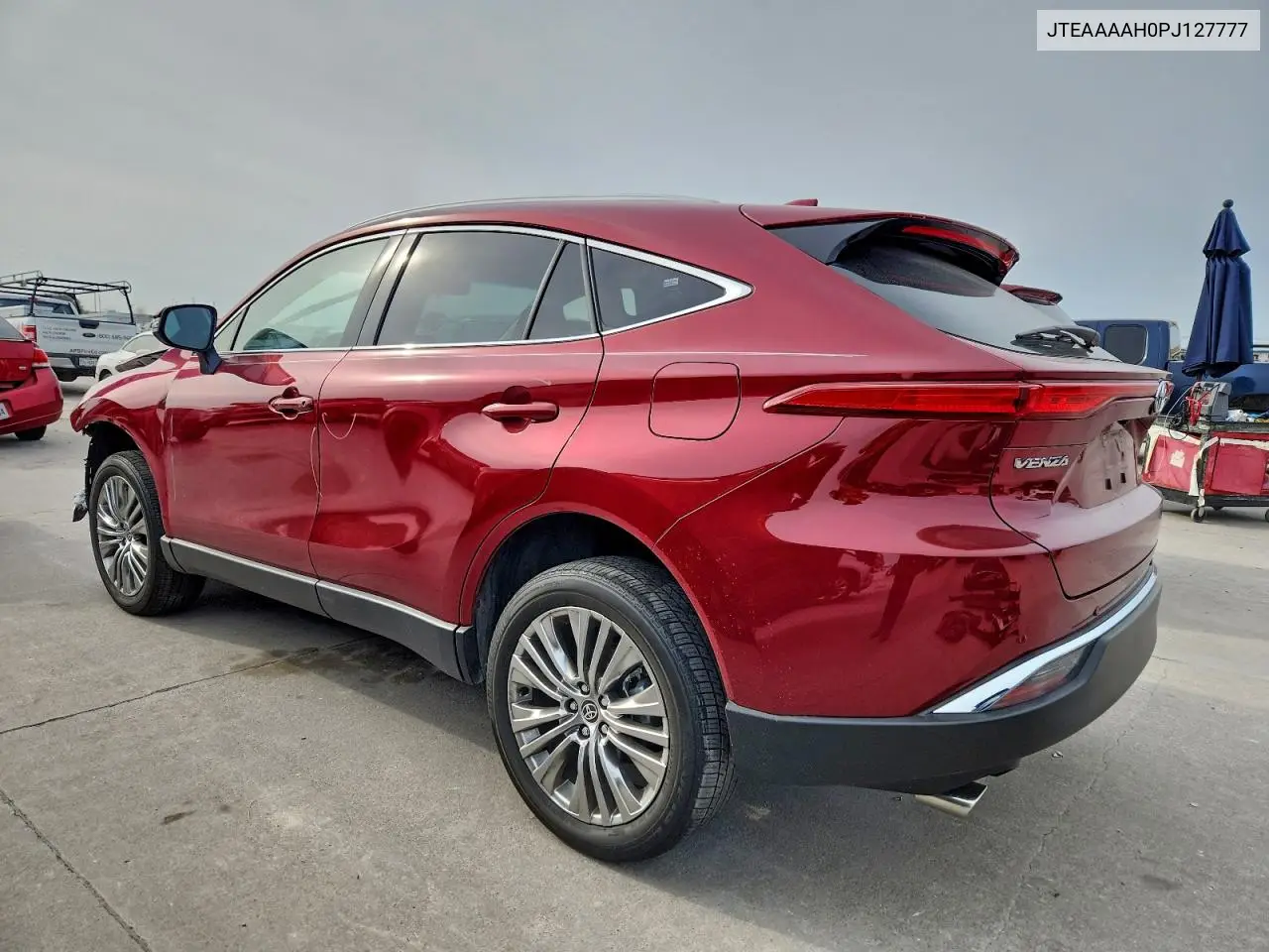 JTEAAAAH0PJ127777 2023 Toyota Venza Le