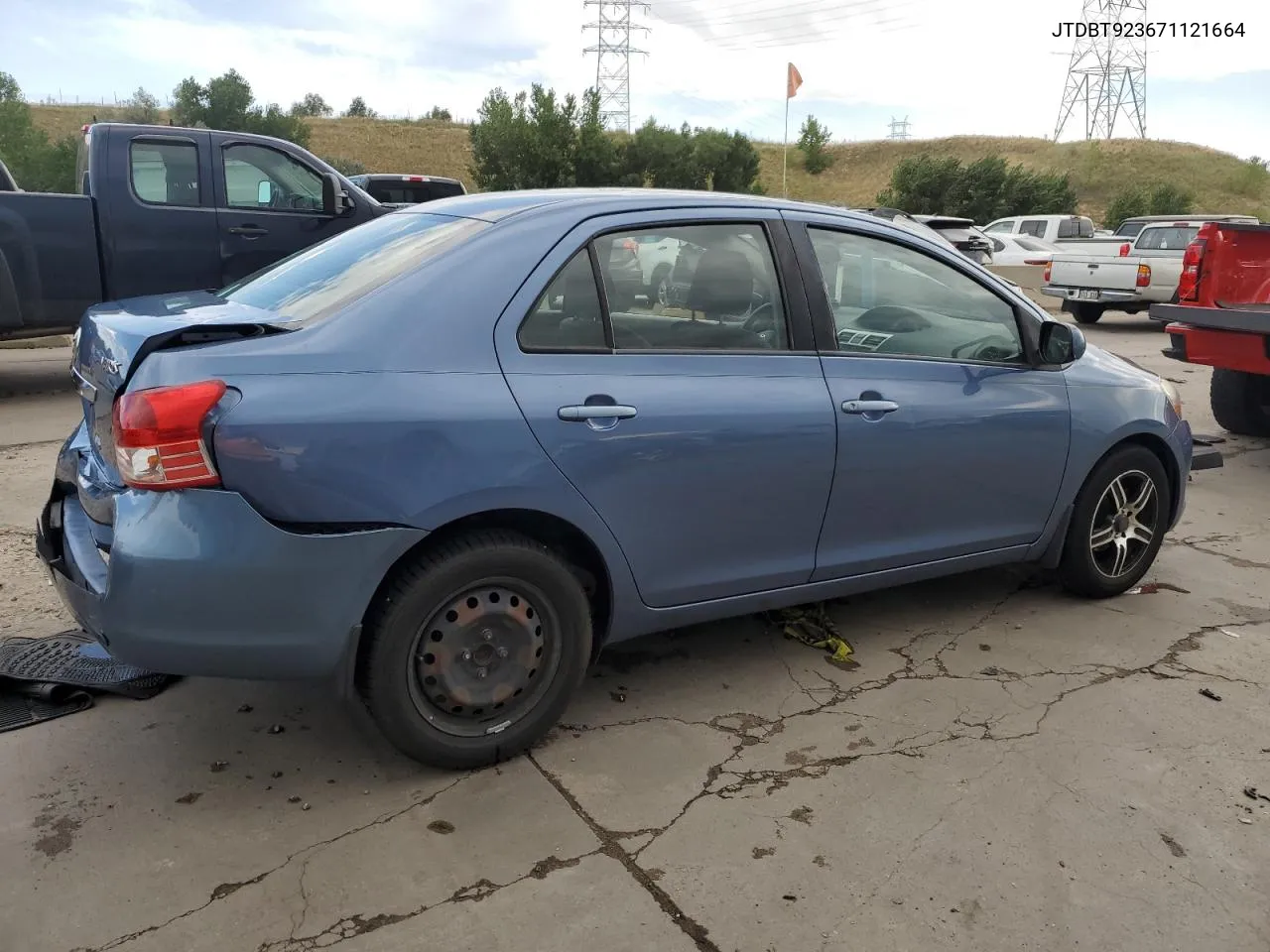 JTDBT923671121664 2007 Toyota Yaris