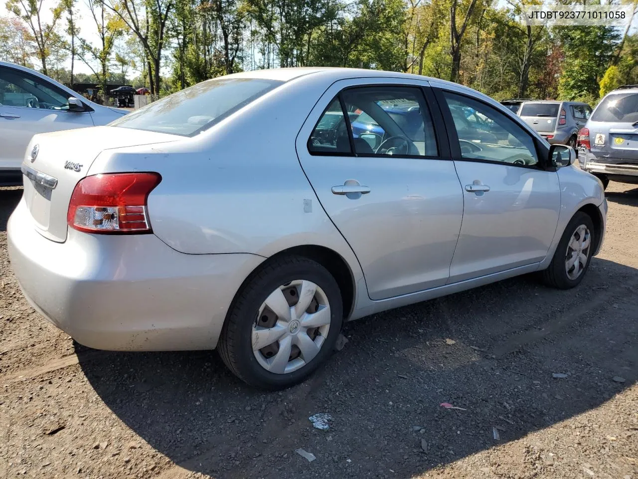 2007 Toyota Yaris VIN: JTDBT923771011058 Lot: 71217024