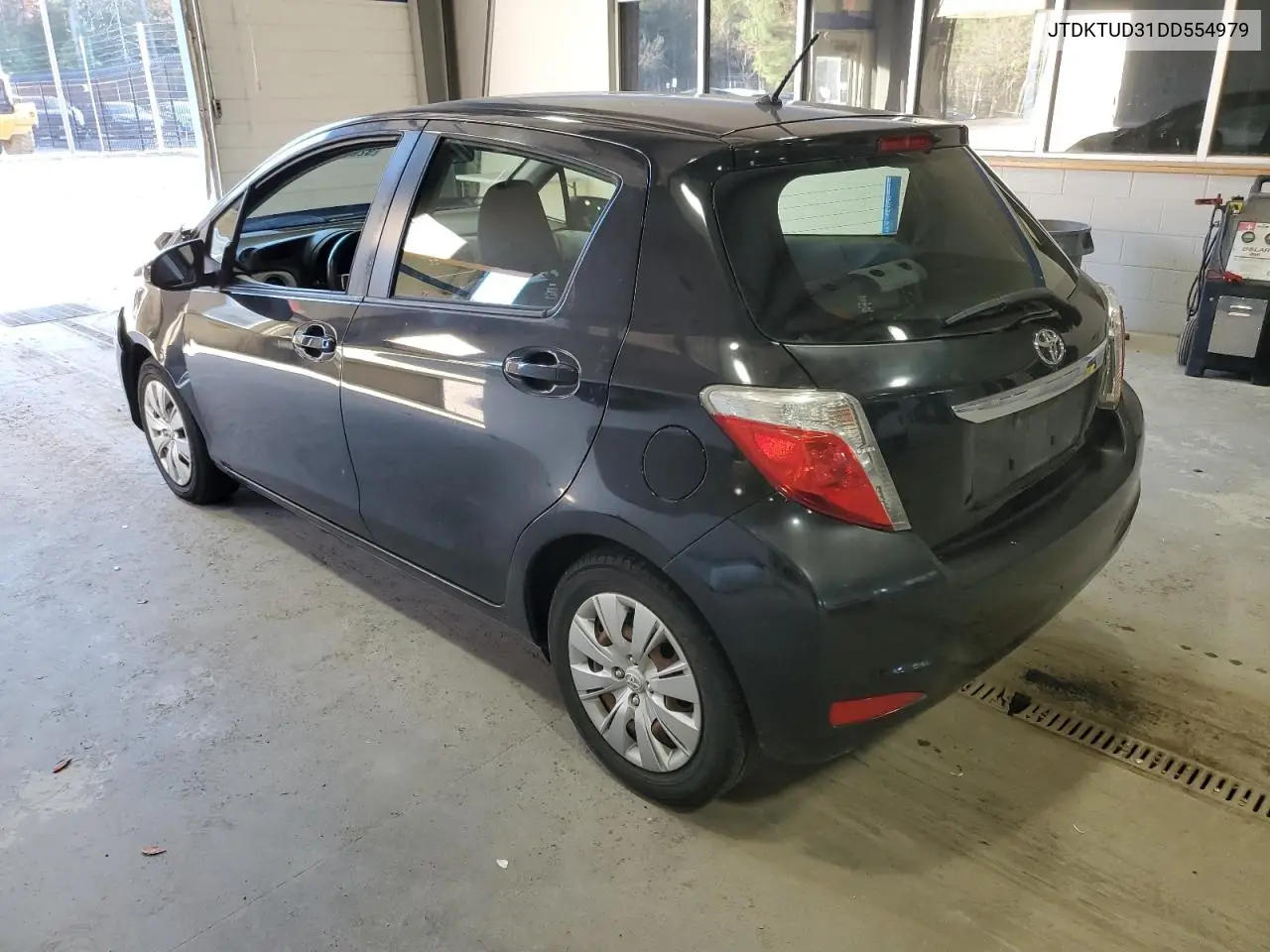 JTDKTUD31DD554979 2013 Toyota Yaris