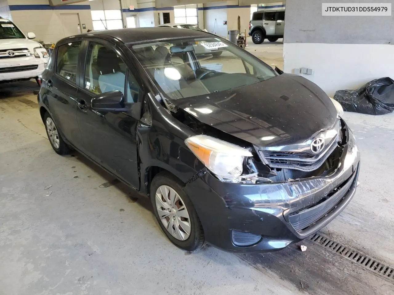 JTDKTUD31DD554979 2013 Toyota Yaris