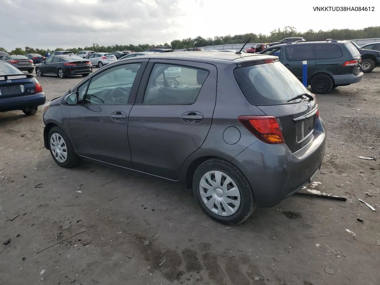 VNKKTUD38HA084612 2017 Toyota Yaris L