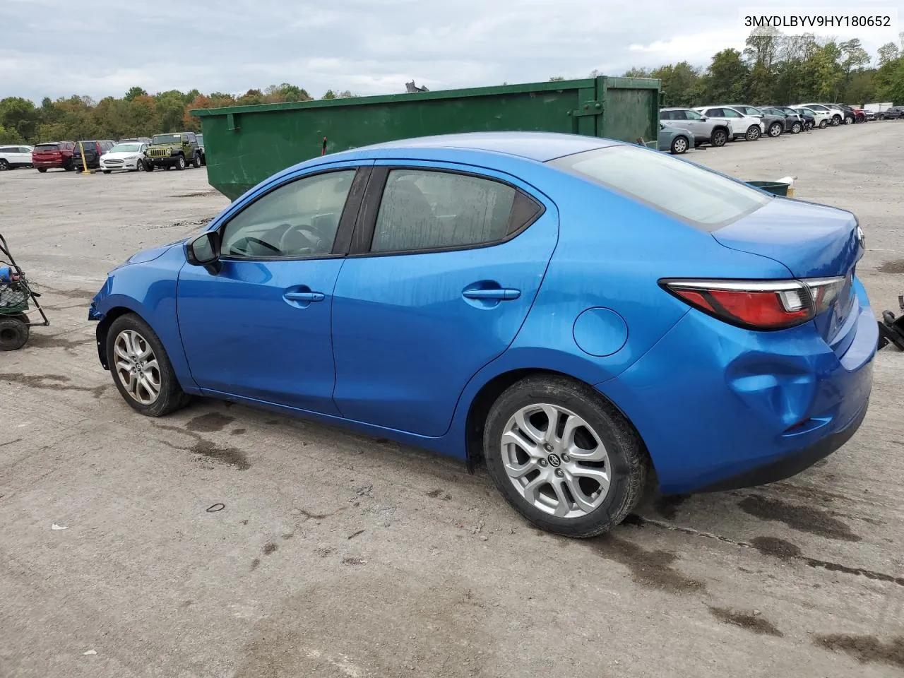 3MYDLBYV9HY180652 2017 Toyota Yaris Ia