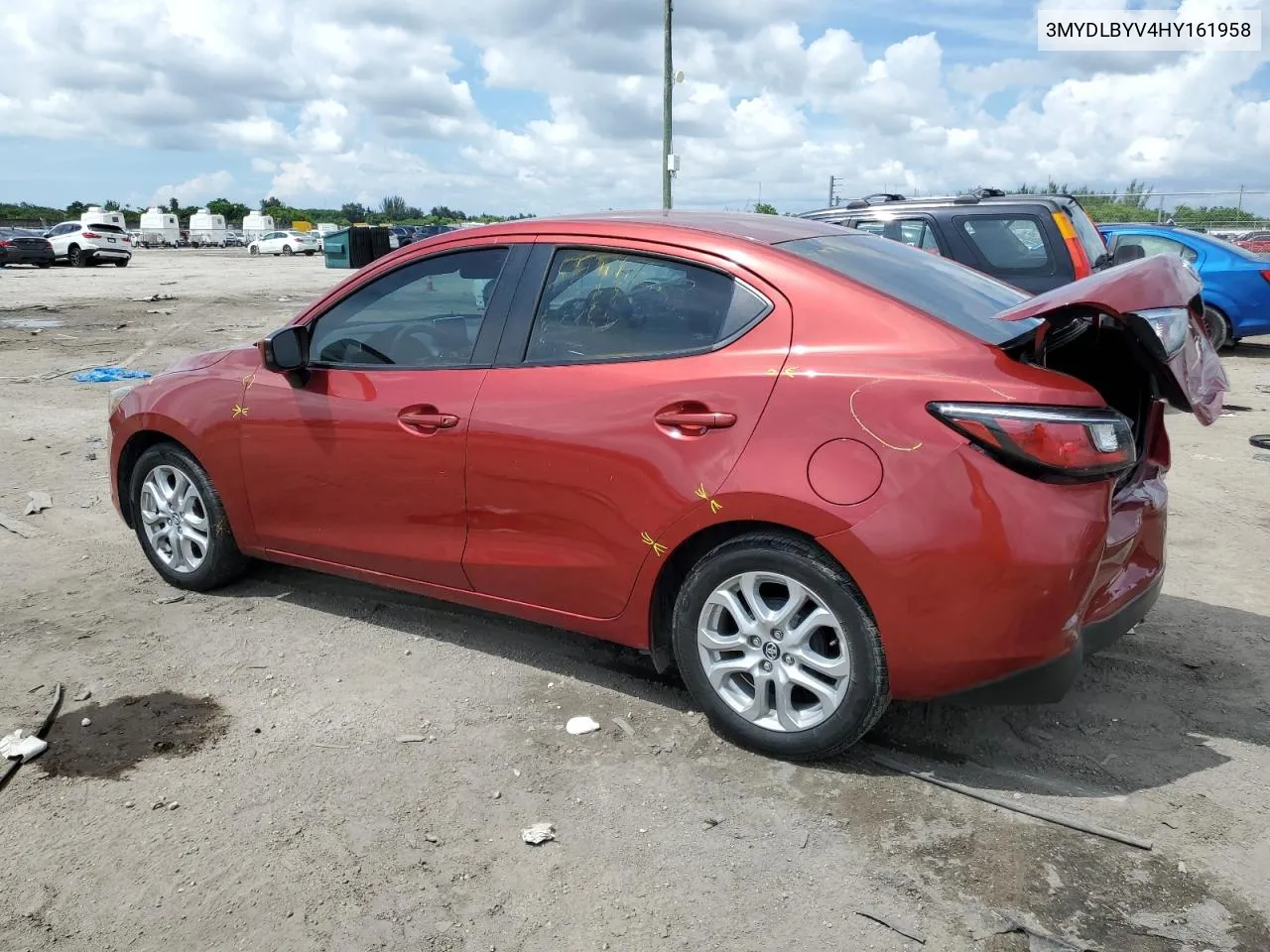 3MYDLBYV4HY161958 2017 Toyota Yaris Ia