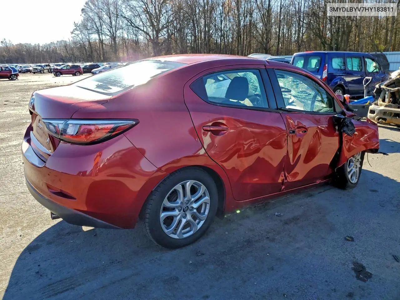 3MYDLBYV7HY183811 2017 Toyota Yaris Ia
