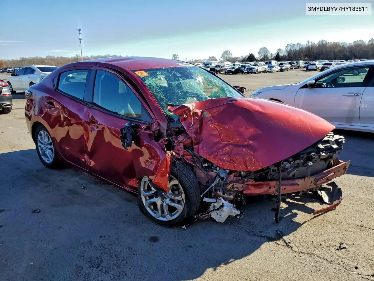 3MYDLBYV7HY183811 2017 Toyota Yaris Ia