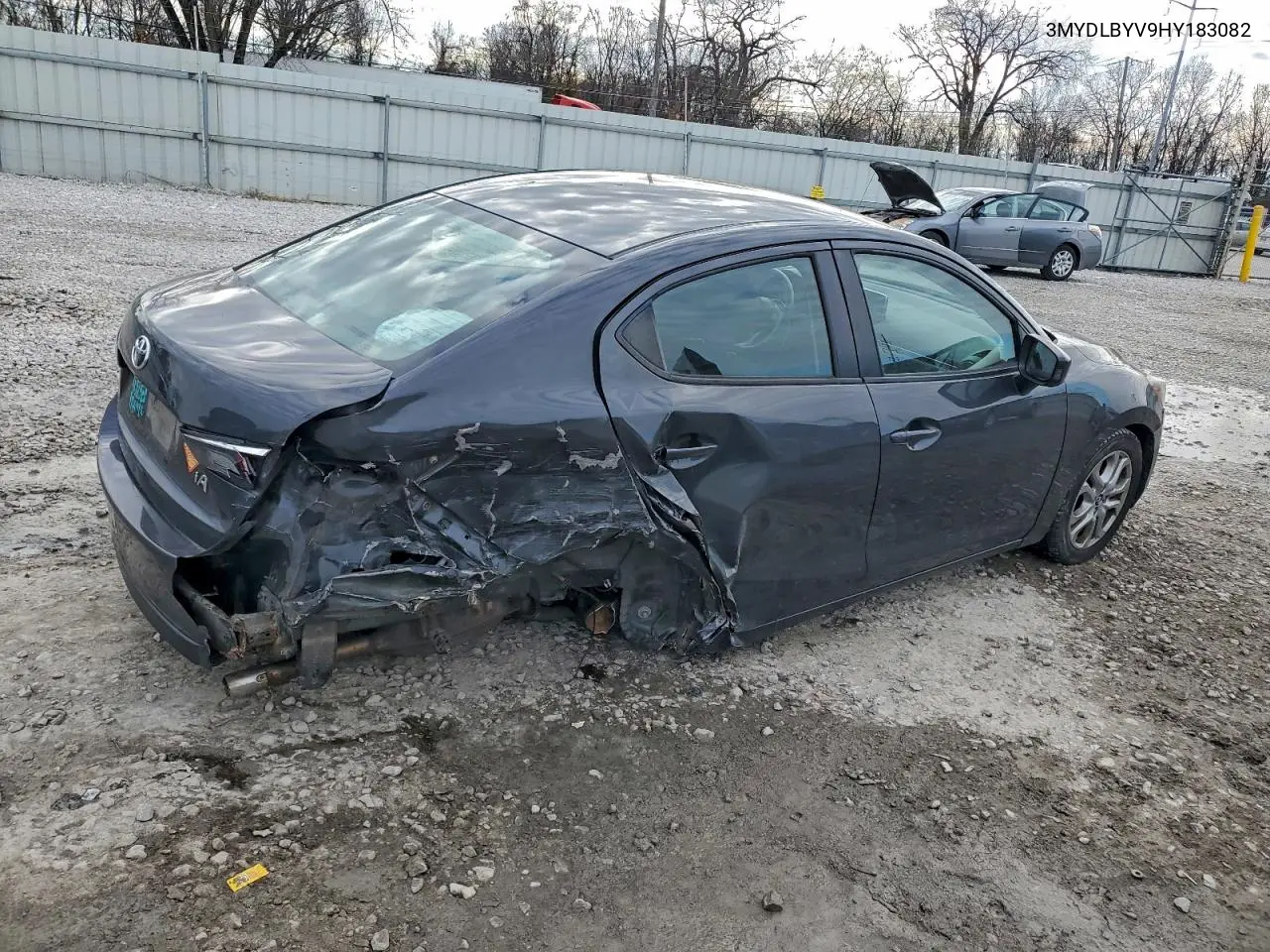 3MYDLBYV9HY183082 2017 Toyota Yaris Ia