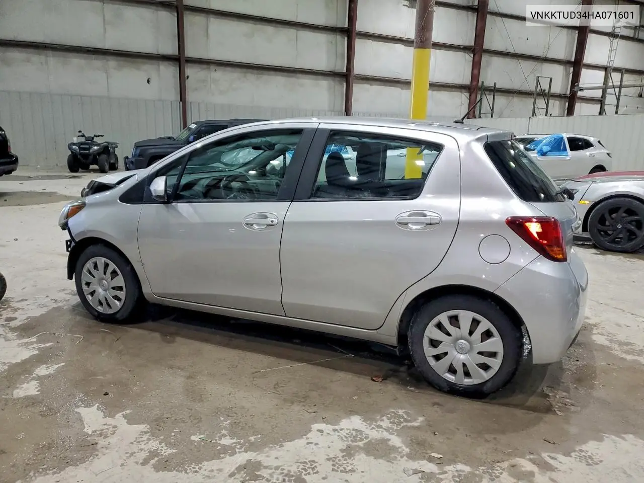 VNKKTUD34HA071601 2017 Toyota Yaris L