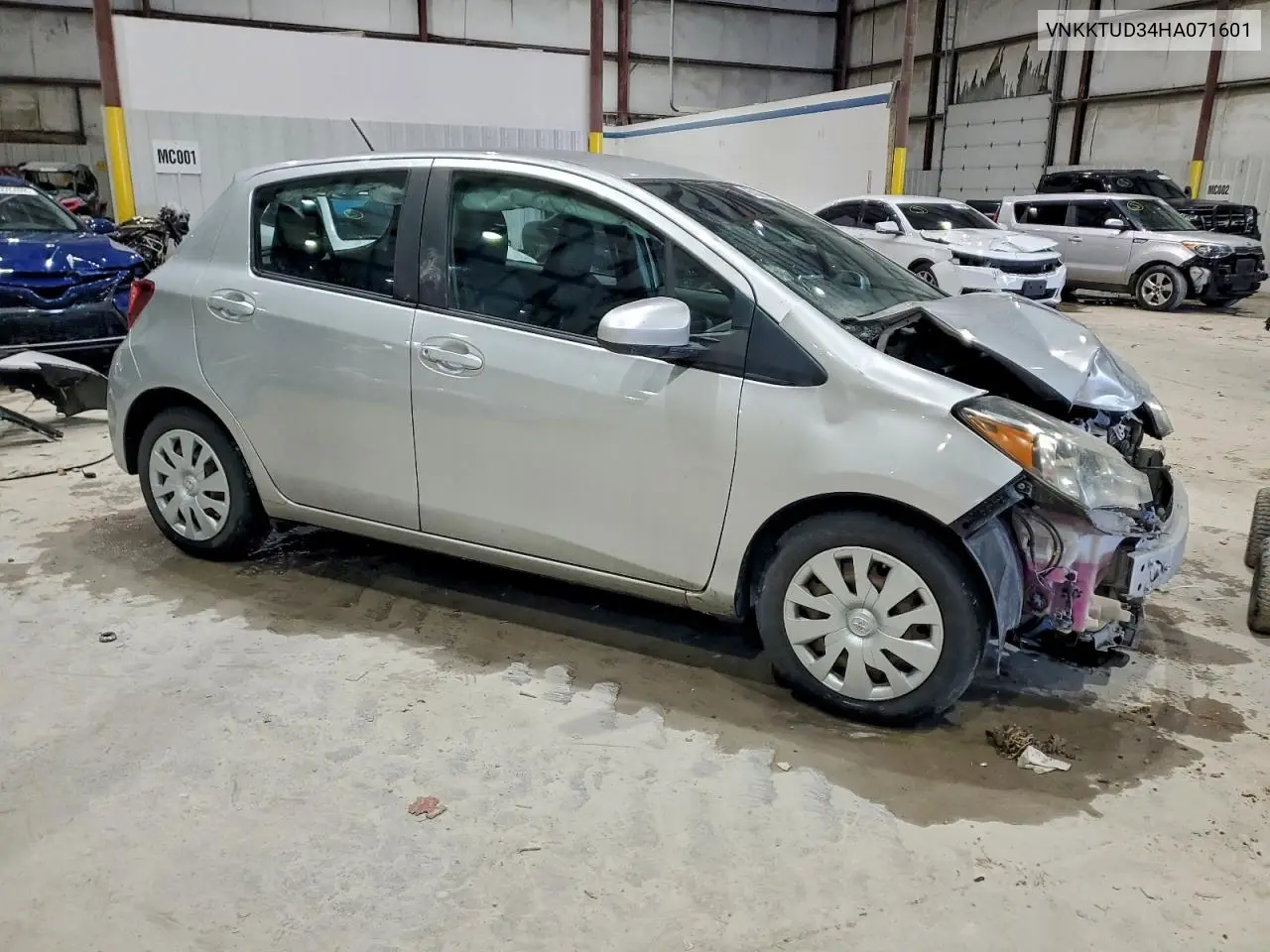 VNKKTUD34HA071601 2017 Toyota Yaris L