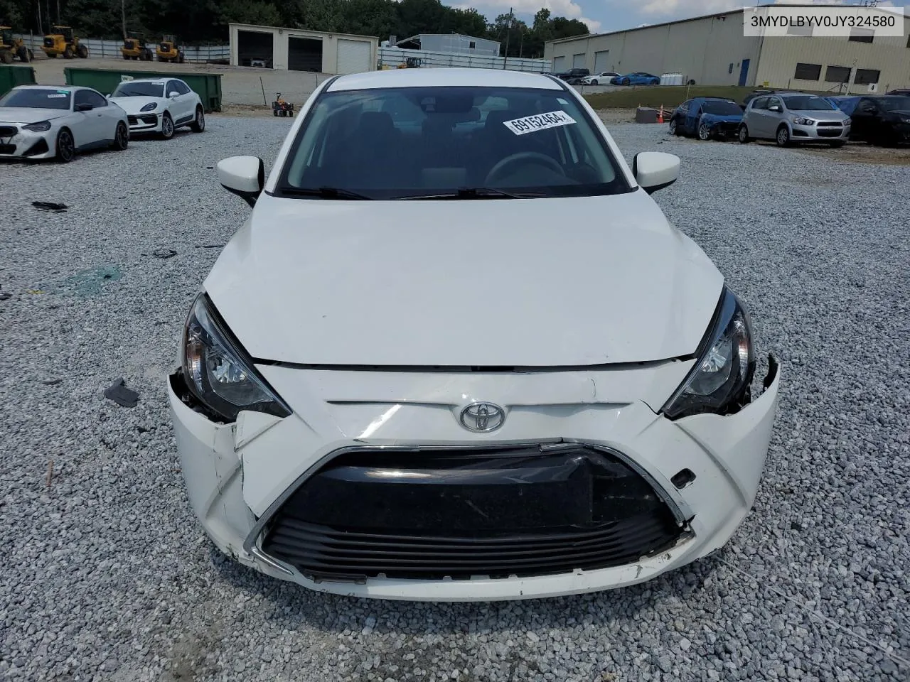 3MYDLBYV0JY324580 2018 Toyota Yaris Ia