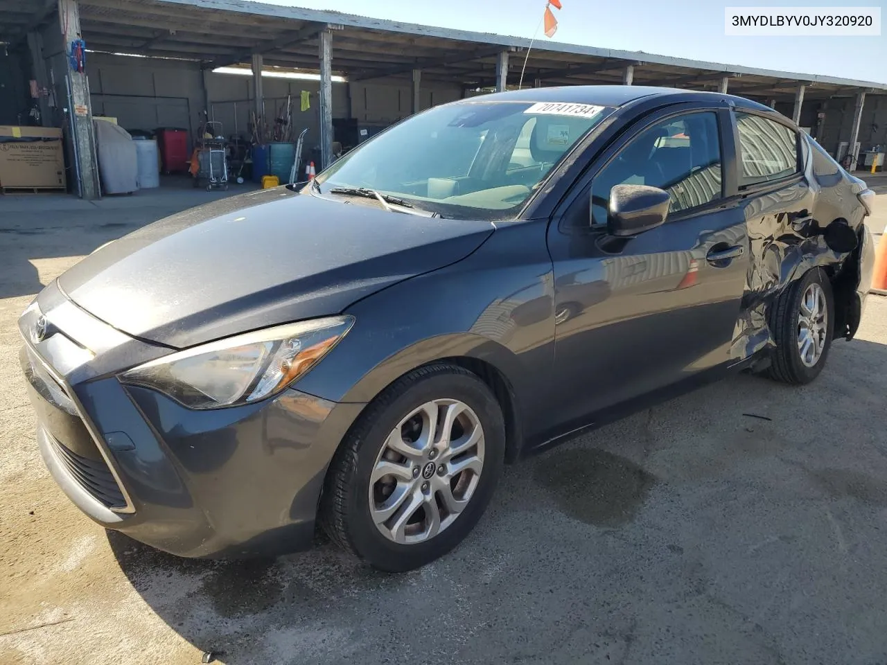 3MYDLBYV0JY320920 2018 Toyota Yaris Ia