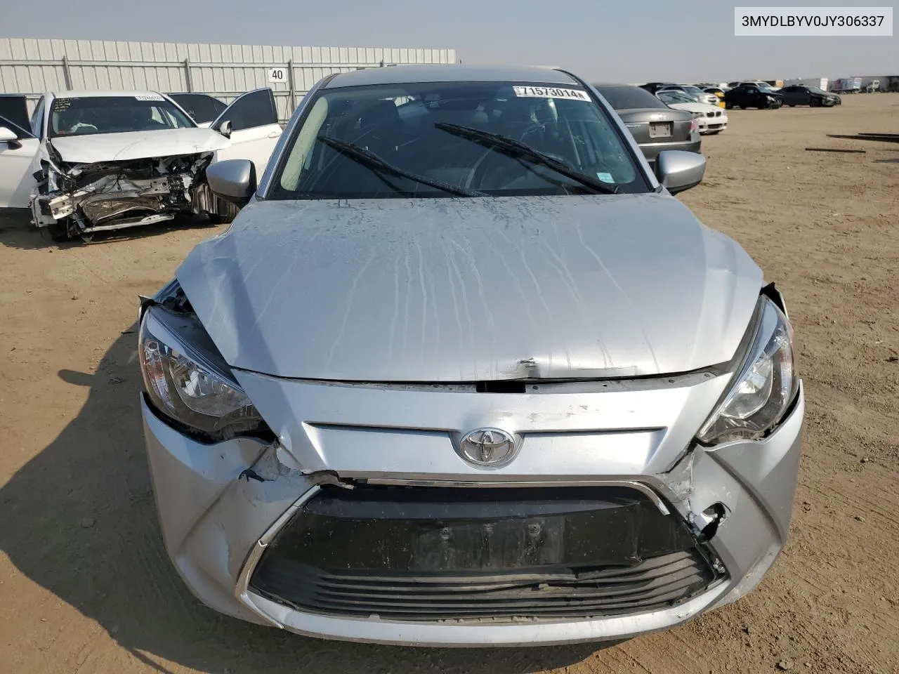 3MYDLBYV0JY306337 2018 Toyota Yaris Ia