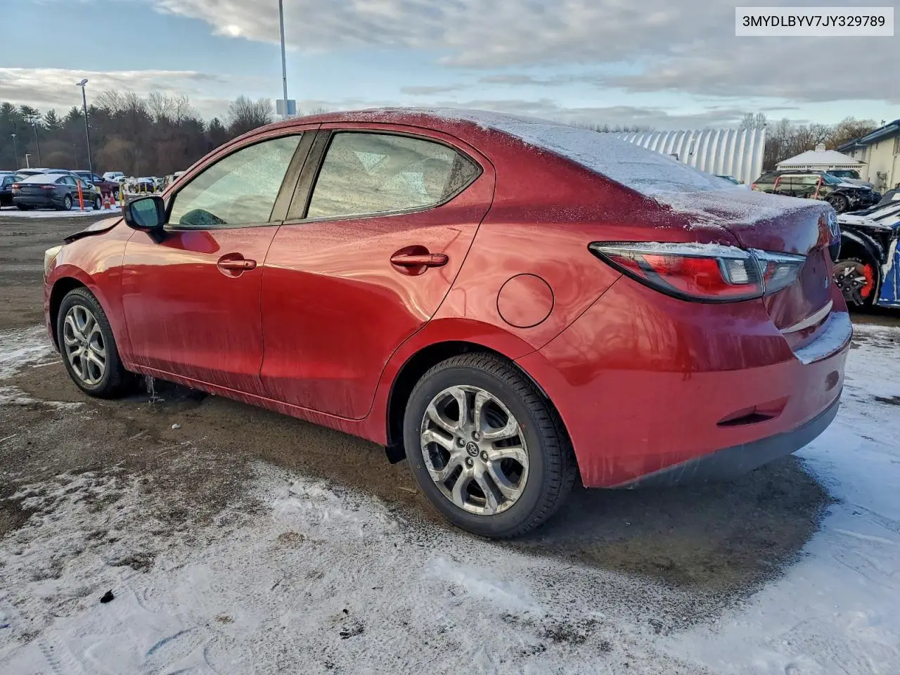 3MYDLBYV7JY329789 2018 Toyota Yaris Ia