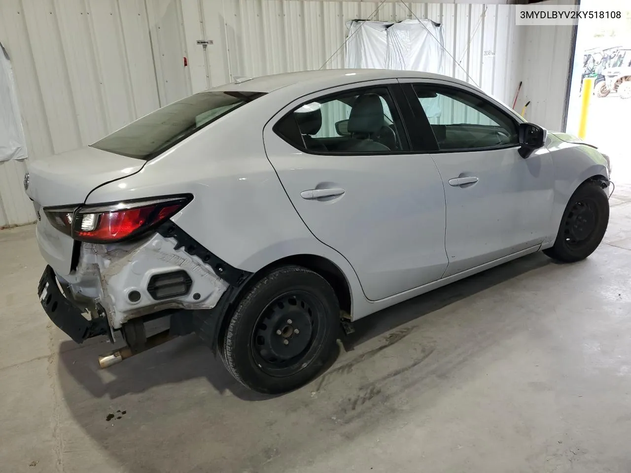 3MYDLBYV2KY518108 2019 Toyota Yaris L