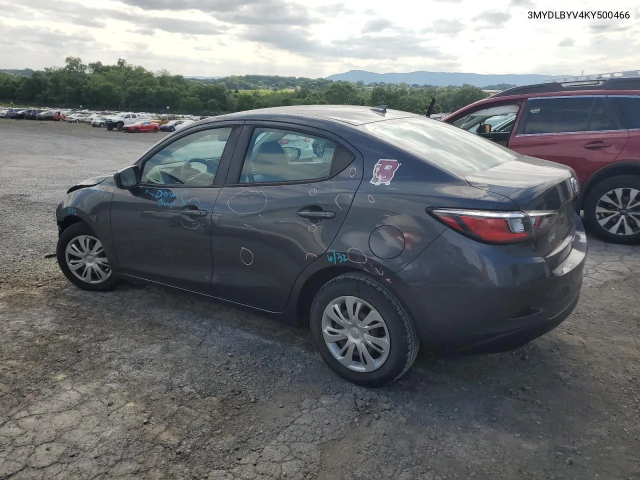 3MYDLBYV4KY500466 2019 Toyota Yaris L