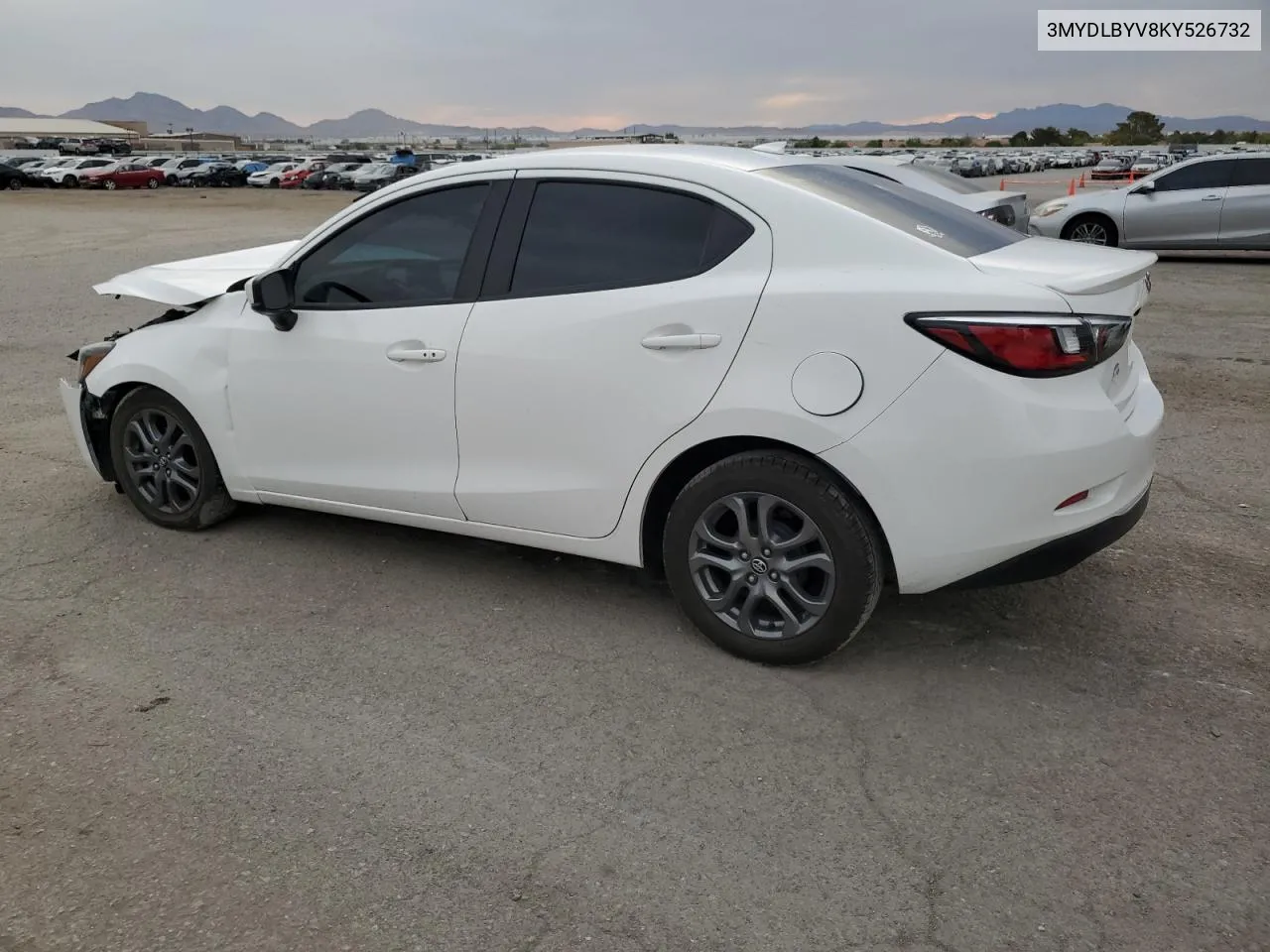 3MYDLBYV8KY526732 2019 Toyota Yaris L