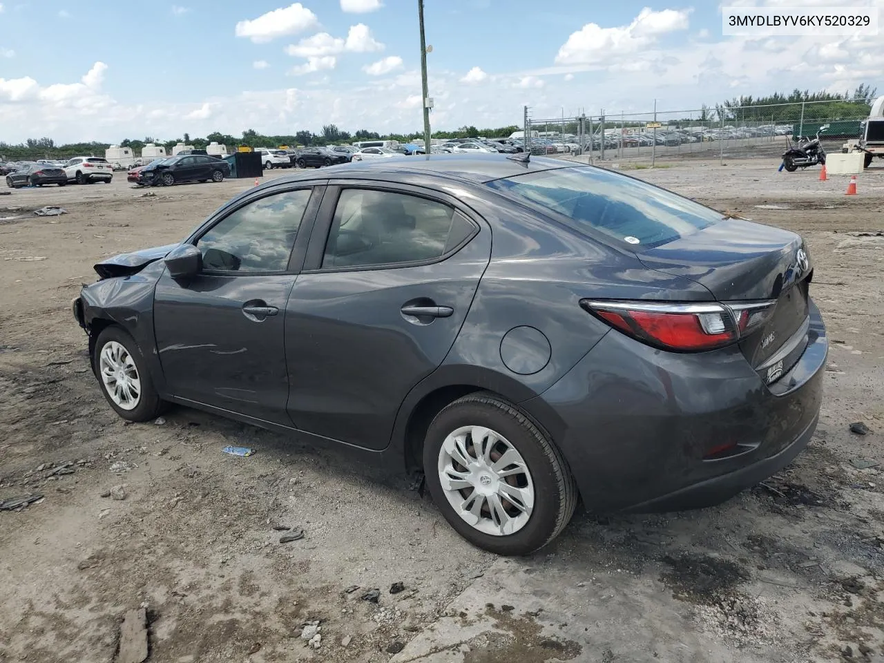 3MYDLBYV6KY520329 2019 Toyota Yaris L