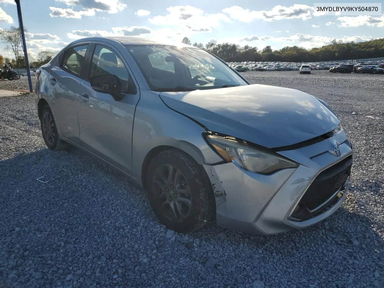 3MYDLBYV9KY504870 2019 Toyota Yaris L