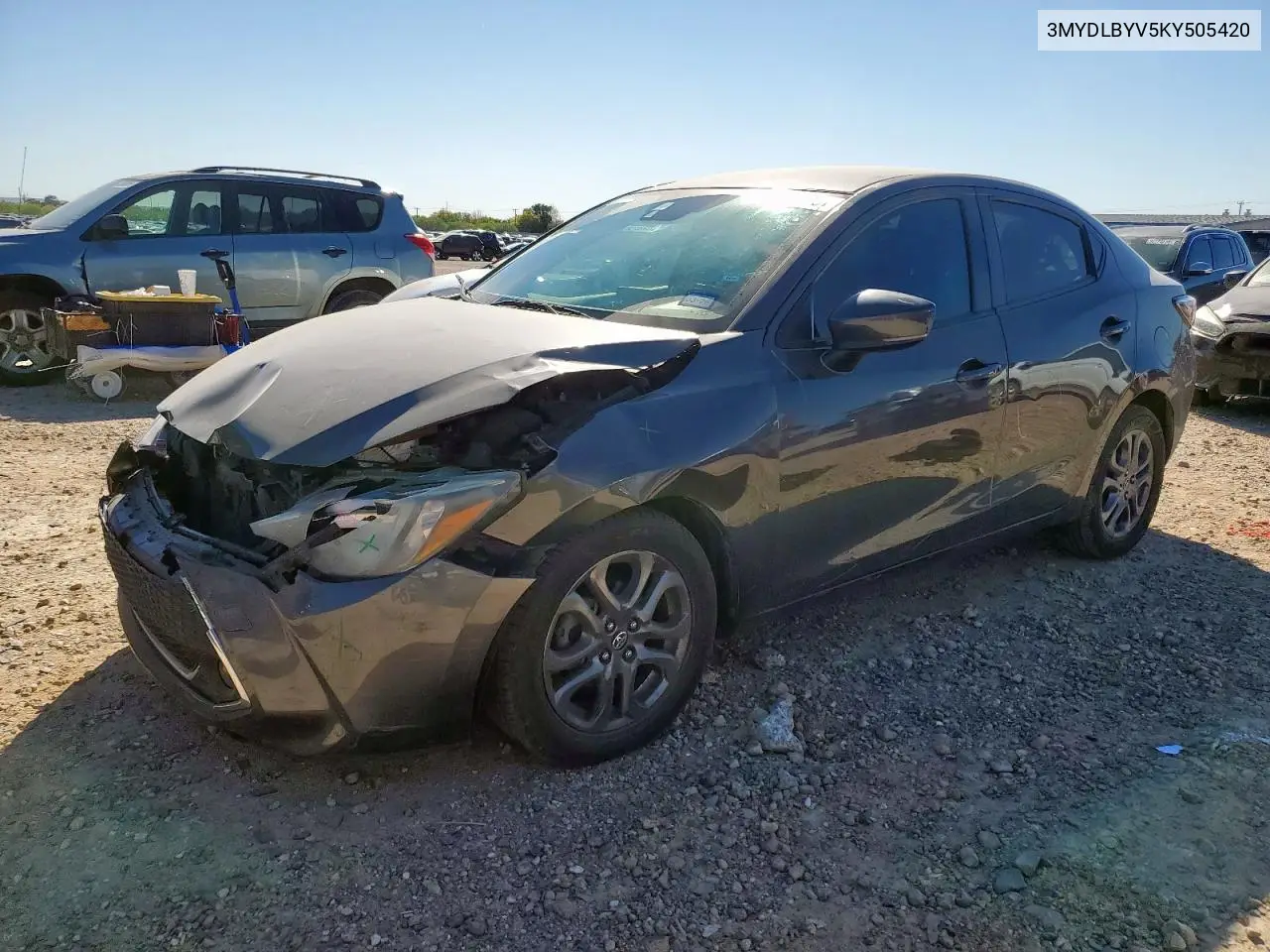 3MYDLBYV5KY505420 2019 Toyota Yaris L