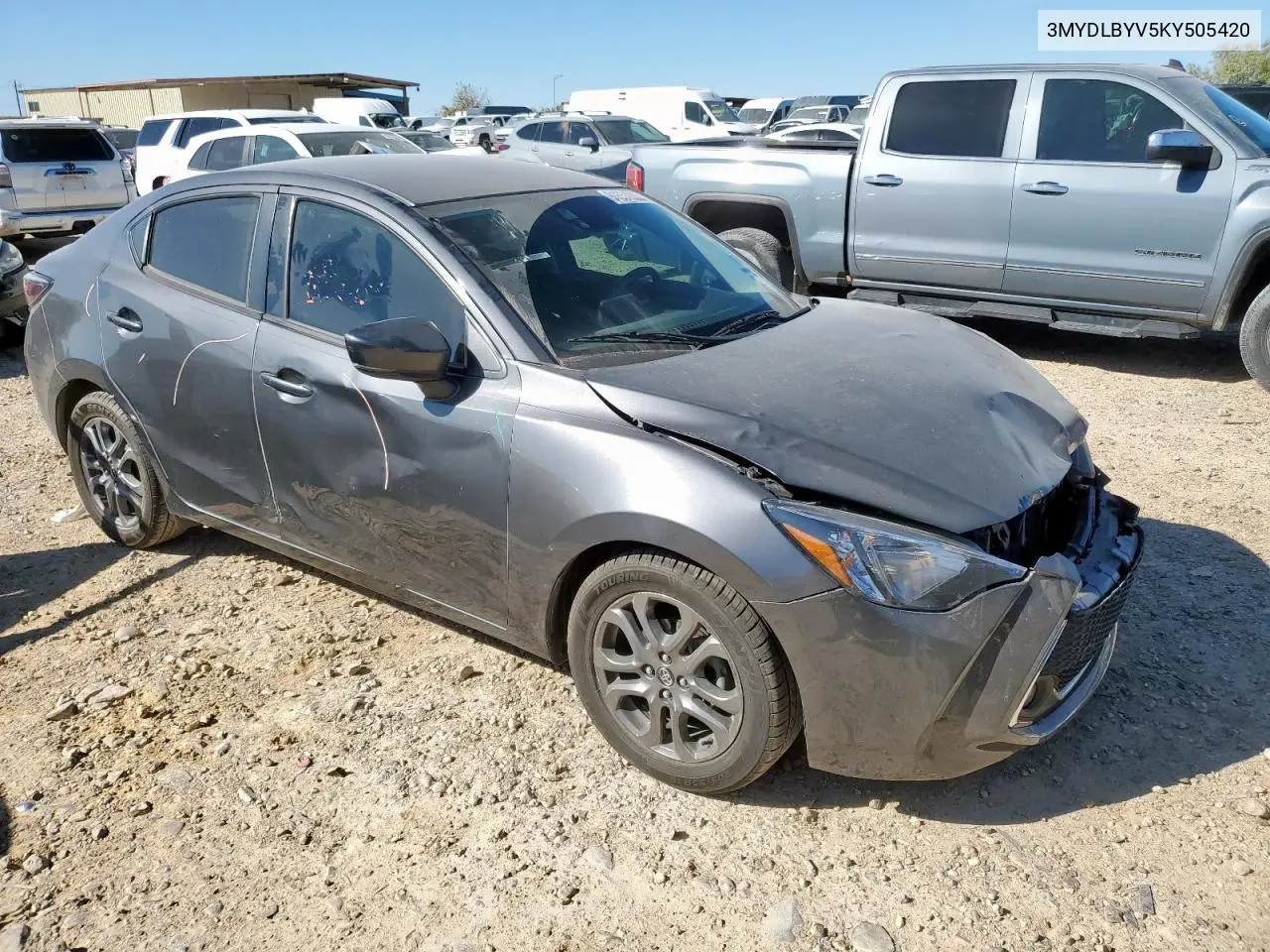 3MYDLBYV5KY505420 2019 Toyota Yaris L