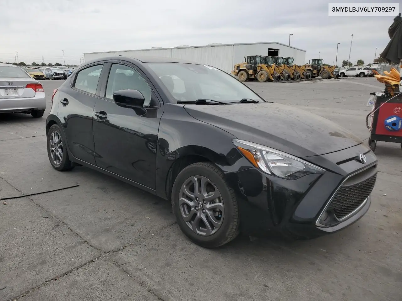 3MYDLBJV6LY709297 2020 Toyota Yaris Le