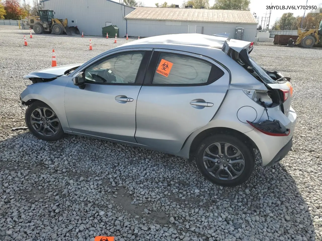 3MYDLBJV6LY702950 2020 Toyota Yaris Le