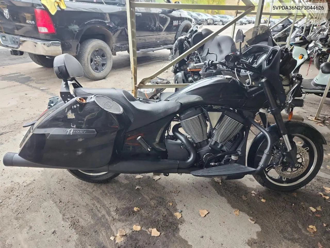 5VPDA36N2F3044626 2015 Victory Motorcycles Cross Country 8-Ball