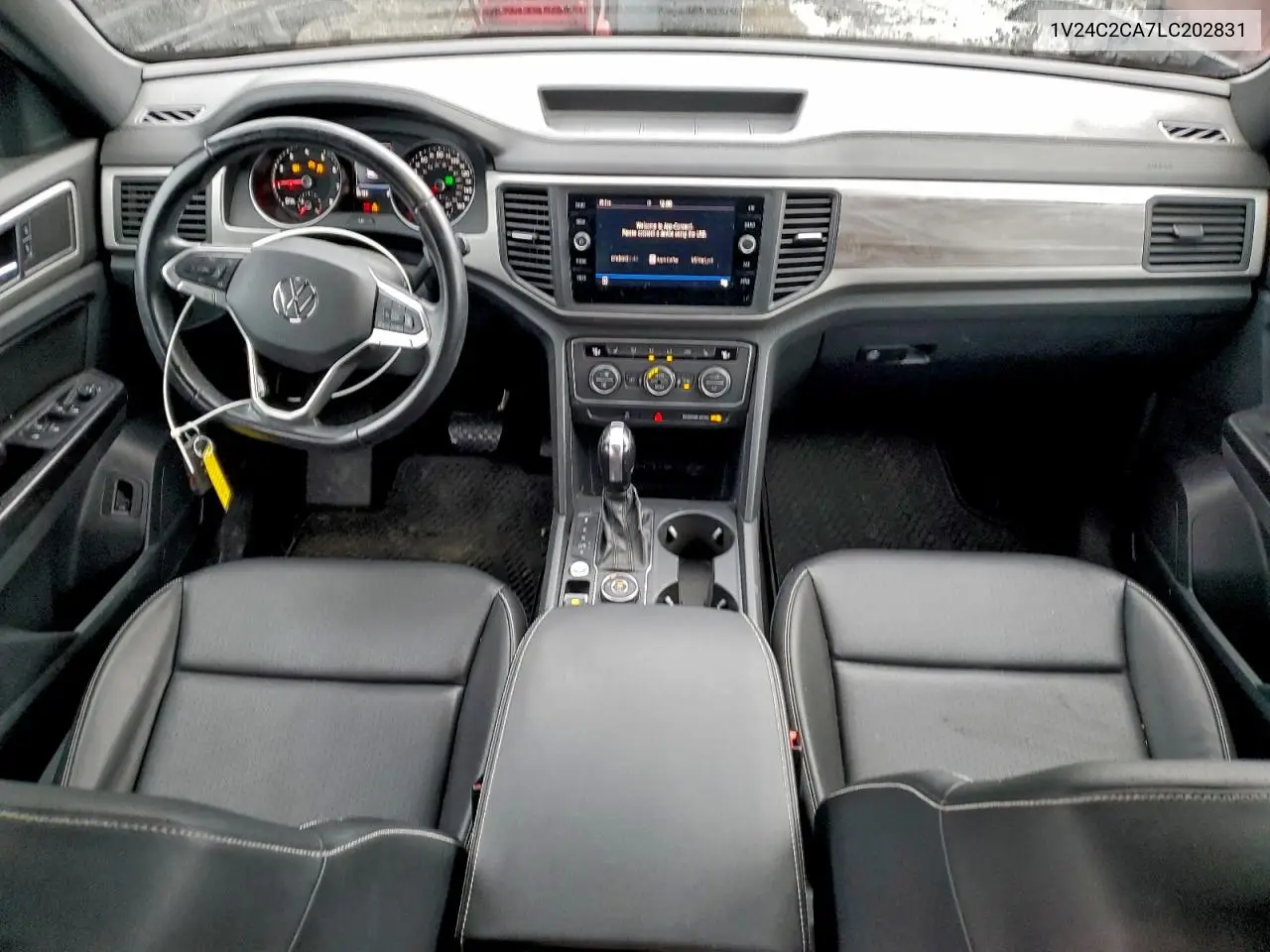 1V24C2CA7LC202831 2020 Volkswagen Atlas Cross Sport Se