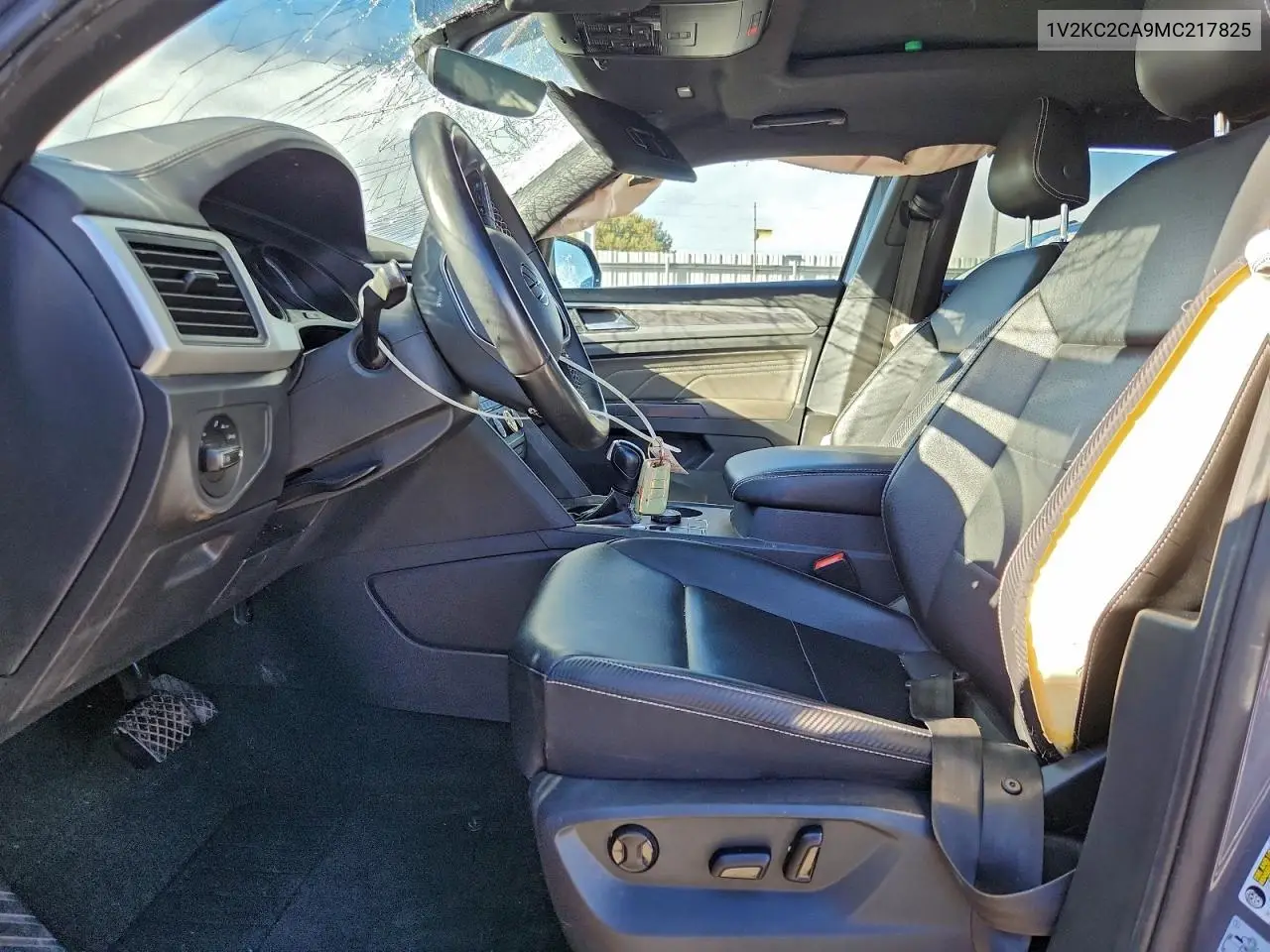 1V2KC2CA9MC217825 2021 Volkswagen Atlas Cross Sport Se